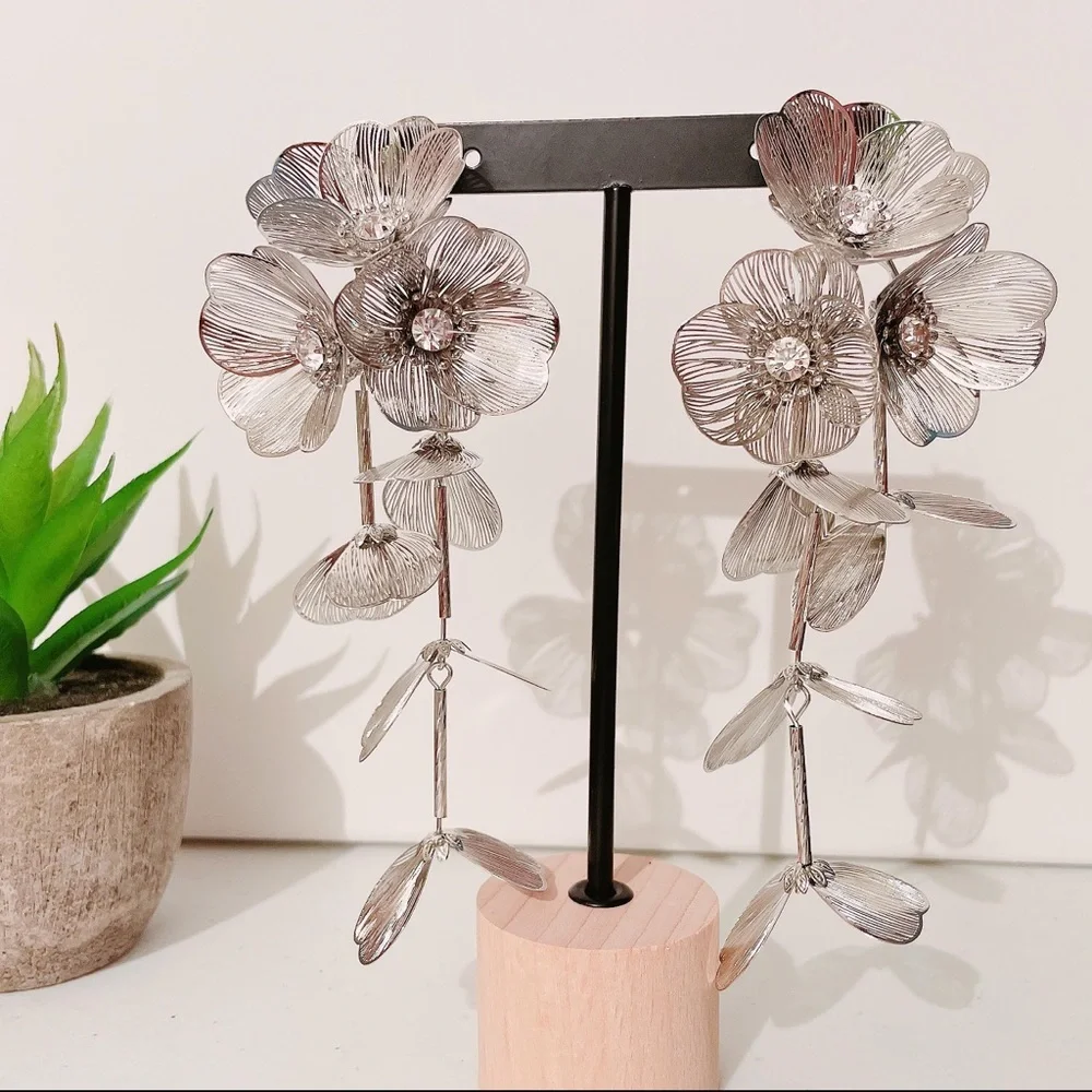 Zara Kate Middleton cascading floral Silver earrings